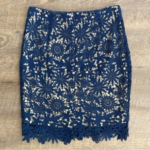 Elle Sasson Floral Knit Lined Skirt Size 40/8 Color Navy/Cream
